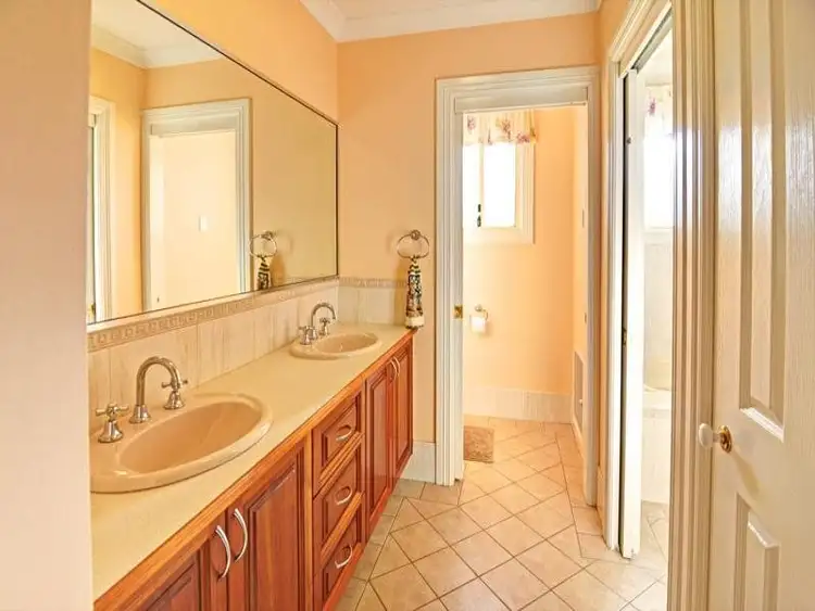 Fifth view of Homely house listing, 1 Thorpe Place, Orange NSW 2800