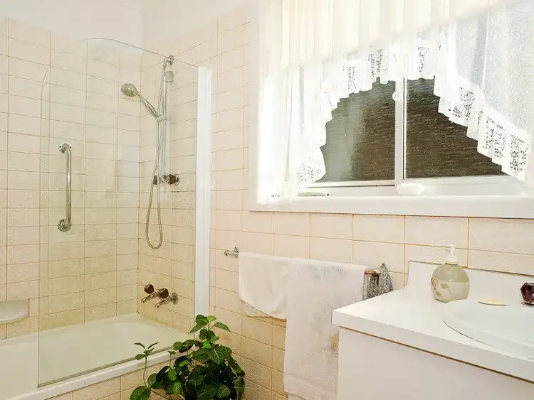 Fifth view of Homely house listing, 1/4 Parramore Street, Rosetta TAS 7010