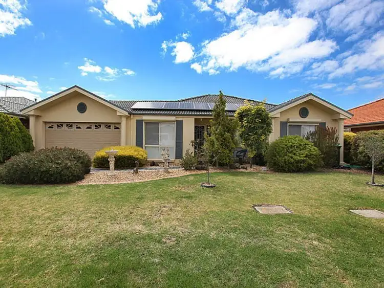 13 Heritage Court, Altona VIC 3018
