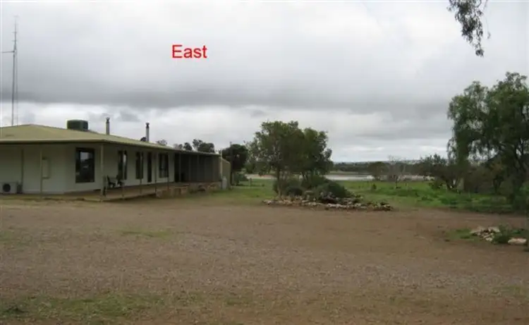 206 Tikana Road, Lochiel SA 5510