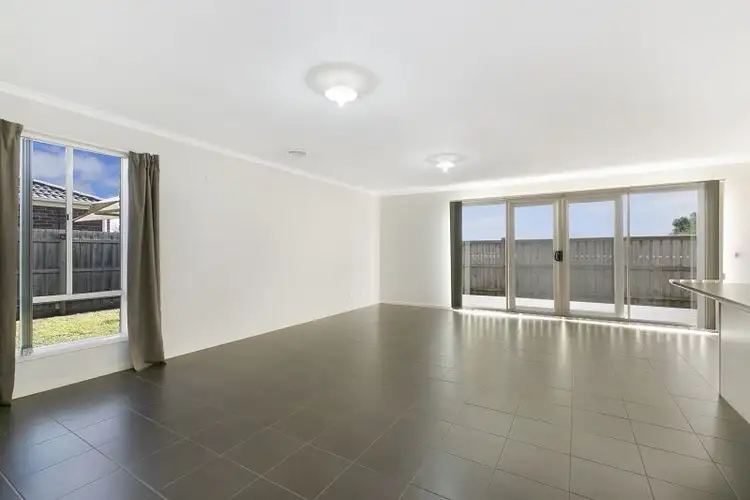 Fifth view of Homely house listing, 9 NANDALY PLACE, Cranbourne West VIC 3977