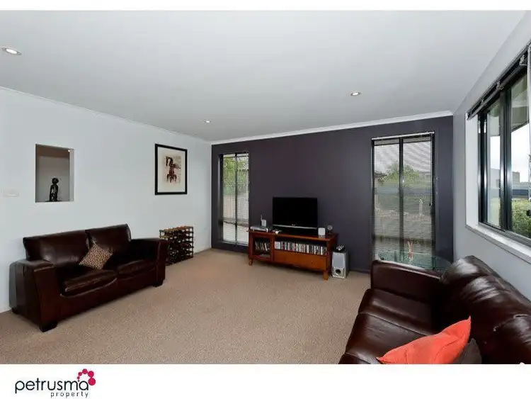 Fourth view of Homely villa listing, 2/20 Raleigh Court, Howrah TAS 7018