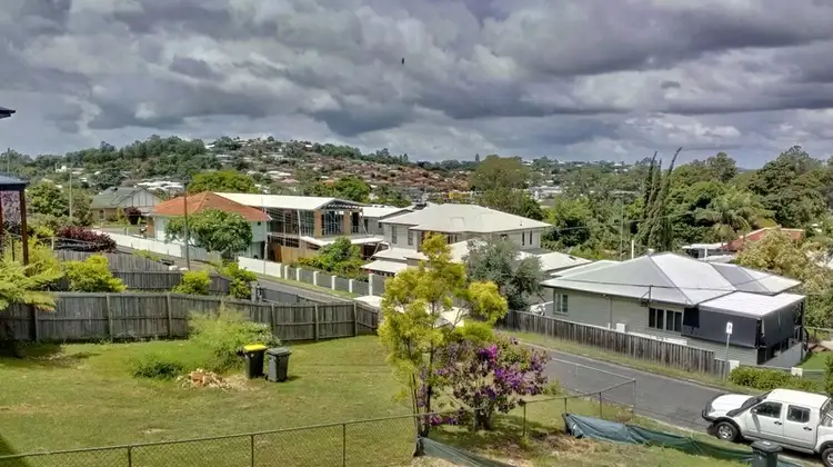 53 Pickthorne Street, Holland Park West QLD 4121