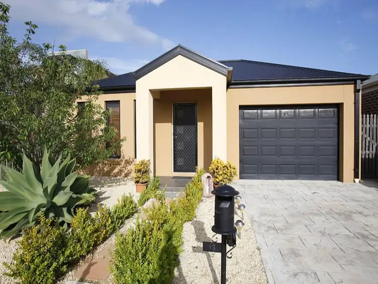 43 Hyde Park Terrace, Point Cook VIC 3030