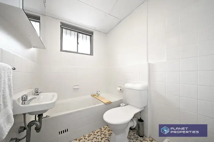 Sixth view of Homely apartment listing, 5/39 Laura Street, Newtown NSW 2042