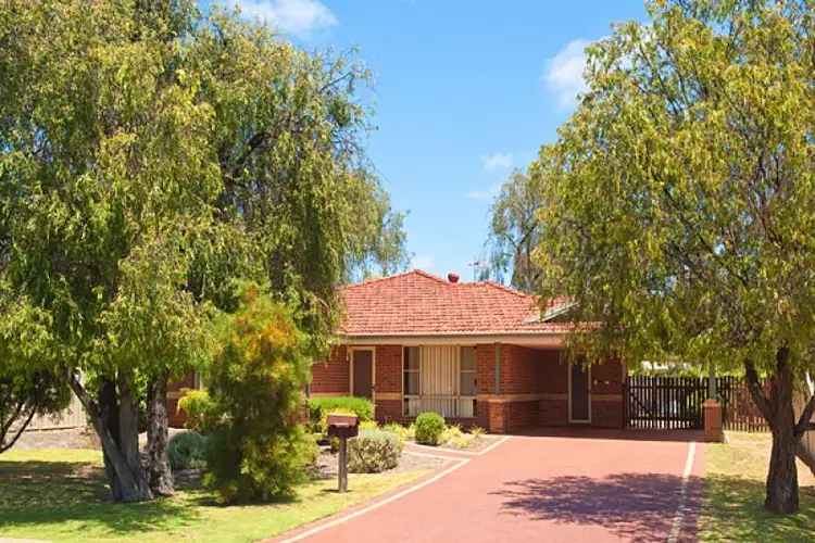 5 Steeple Retreat, West Busselton WA 6280