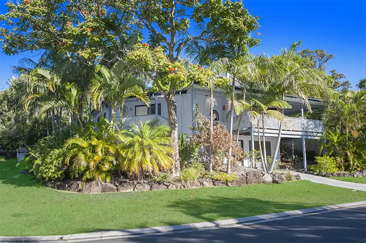 13 Bottlebrush Crescent, Suffolk Park NSW 2481