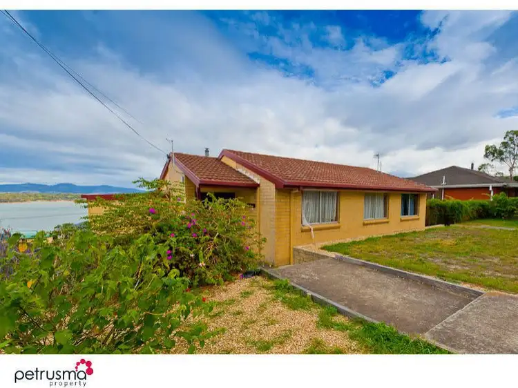 2 Vancouver Street, Midway Point TAS 7171