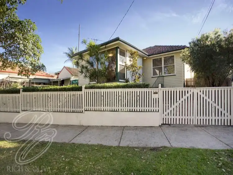 33 Waratah Street, Croydon Park NSW 2133