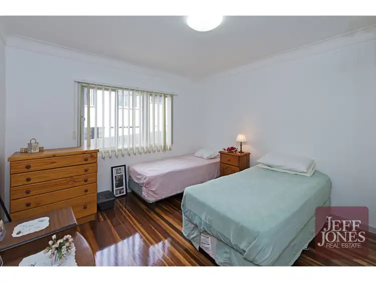 Fifth view of Homely unit listing, 2/8 Boongall Road, Camp Hill QLD 4152