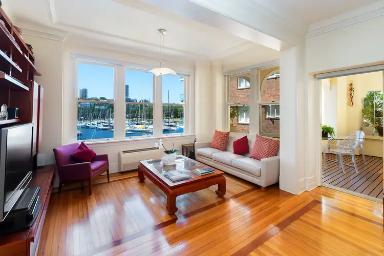 2/2 Elizabeth Bay Crescent, Elizabeth Bay NSW 2011