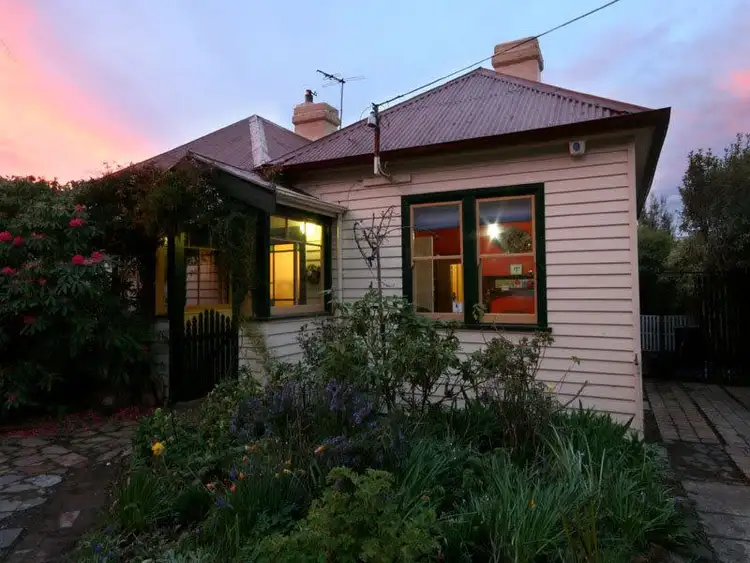 61 Doyle Ave, Lenah Valley TAS 7008