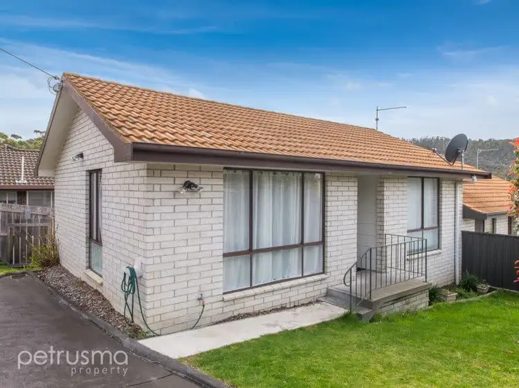 1/56 Nankoor Crescent, Howrah TAS 7018