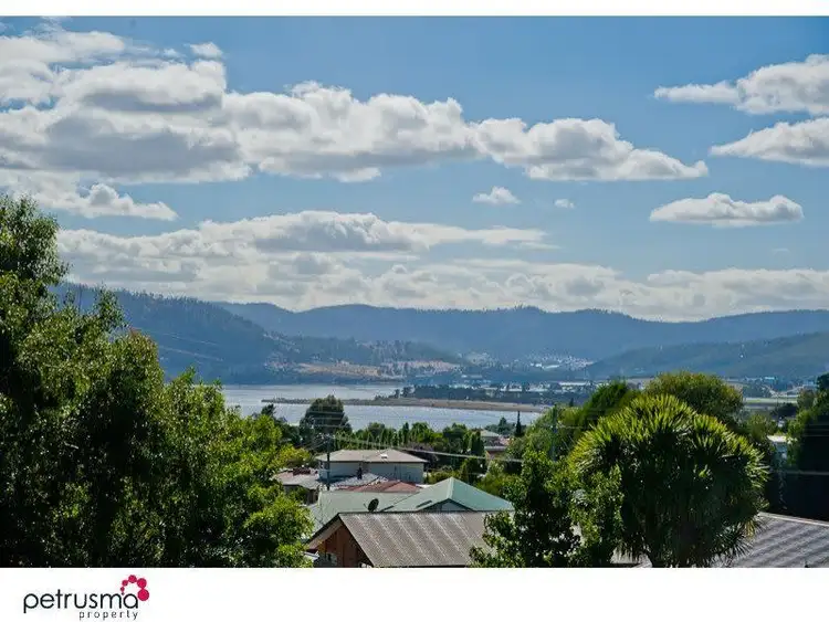 124 Pitcairn Street, Montrose TAS 7010