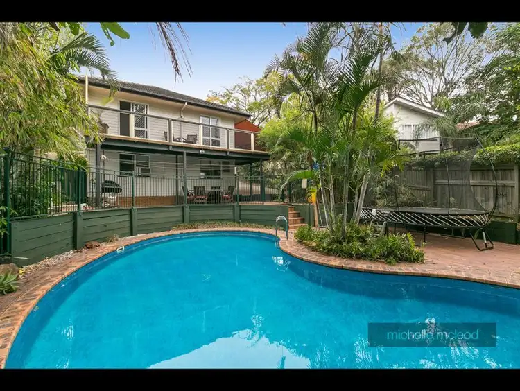 19 Moordale Street, Chapel Hill QLD 4069