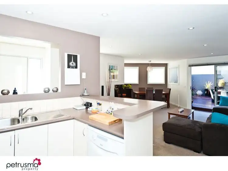 Fourth view of Homely townhouse listing, 2/191 Derwent Avenue, Lindisfarne TAS 7015