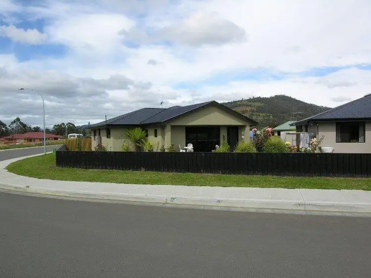 2/52 Sale Street, Huonville TAS 7109