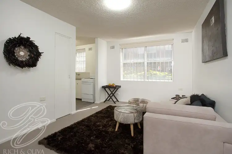 2/1 Fabos Plc, Croydon Park NSW 2133