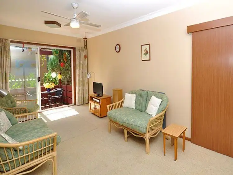 Sixth view of Homely house listing, 10 Derham Street, Mount Waverley VIC 3149