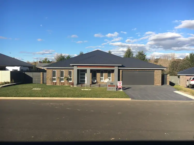 37 Lombardy Way, Orange NSW 2800