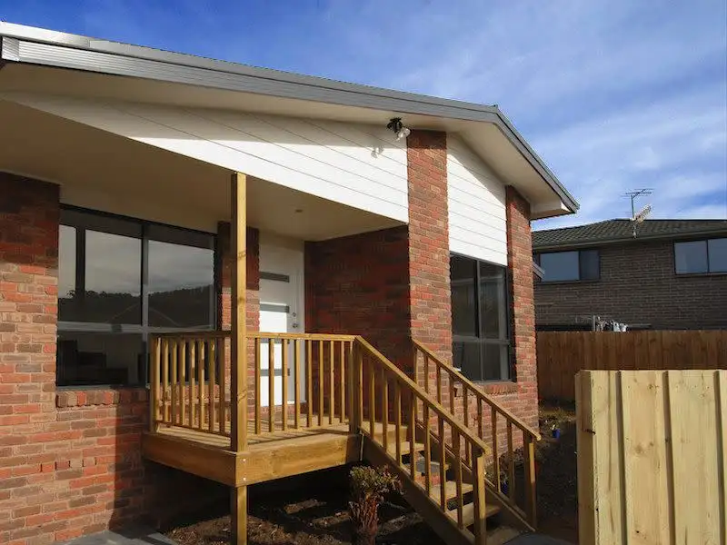 Main view of Homely unit listing, 1/211 Roslyn Avenue, Blackmans Bay TAS 7052