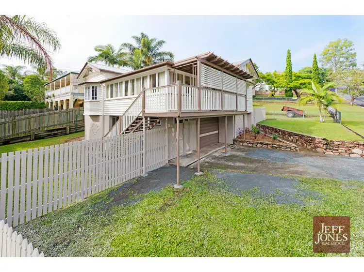 4 Churchward Street, Greenslopes QLD 4120