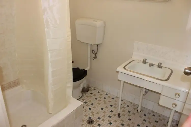 Fifth view of Homely unit listing, 4/8 Joyes Place, Tolland NSW 2650