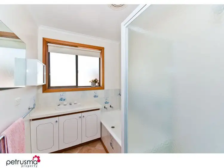 Seventh view of Homely unit listing, 4/15 Park Road, Lindisfarne TAS 7015