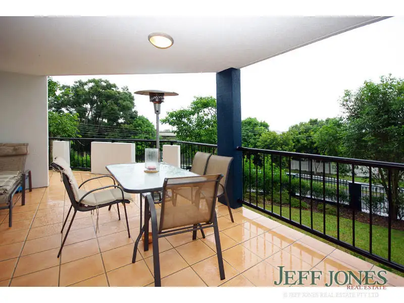 Main view of Homely unit listing, 2/16 Norman Crescent, Norman Park QLD 4170