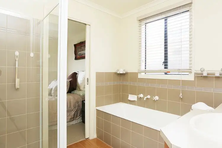 Seventh view of Homely house listing, 20 Wakenshaw Crescent, Pakenham VIC 3810