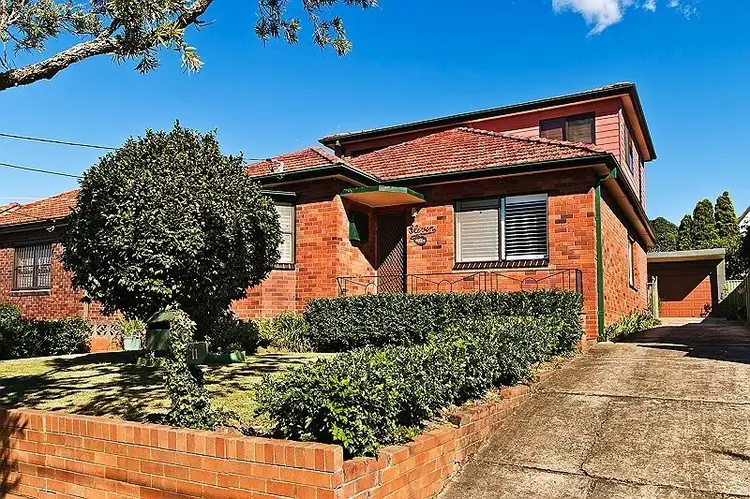 11 Proctor Avenue, Kingsgrove NSW 2208