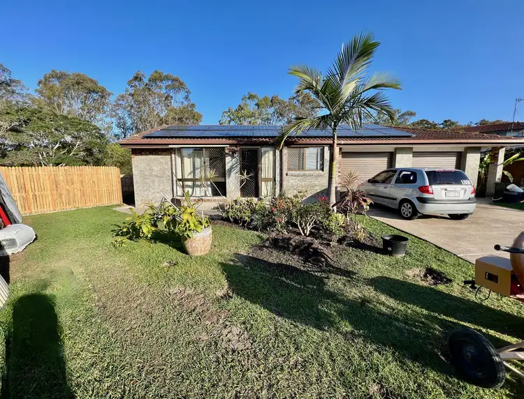 Second view of Homely semi-detached listing, 1/17 Avi Court, Labrador QLD 4215