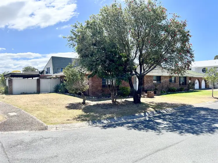 Main view of Homely house listing, 2 Kinloch Avenue, Benowa QLD 4217
