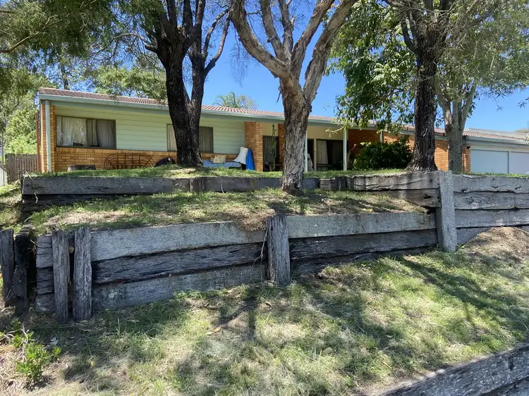 4 Hospital Terrace, Nanango QLD 4615