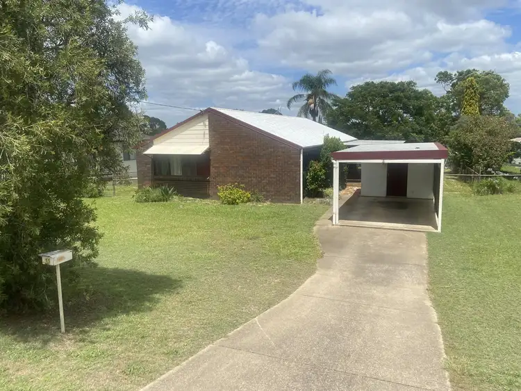 11 Hunter Street, Nanango QLD 4615