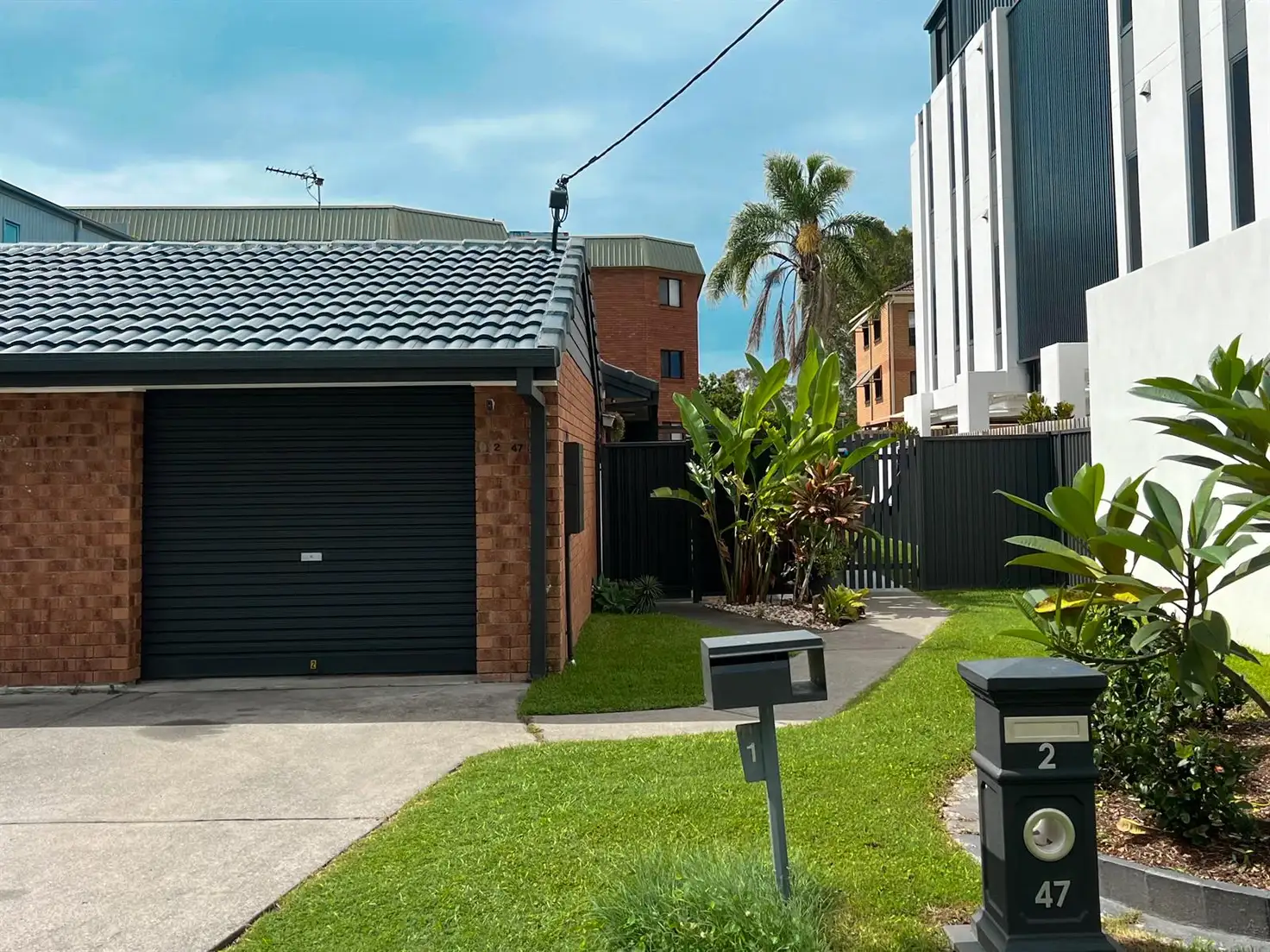 Main view of Homely house listing, 2/47 Milton Avenue, Paradise Point QLD 4216
