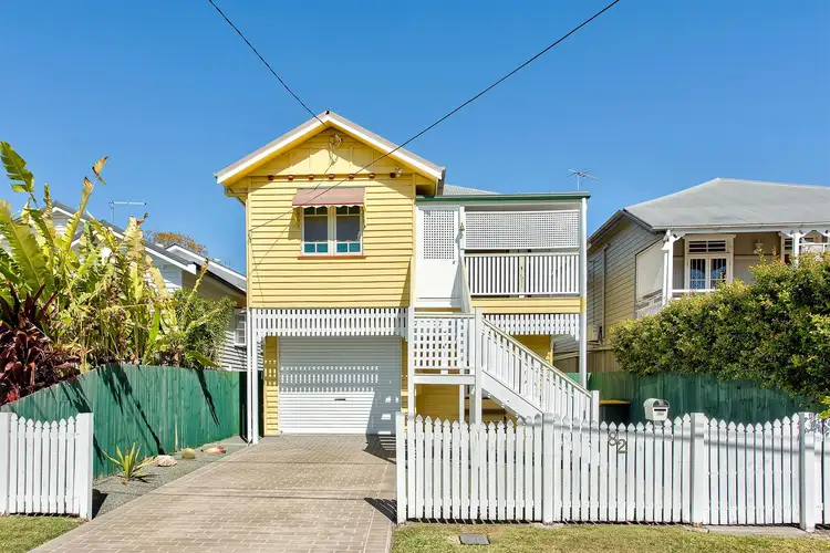 82 Barton Rd, Hawthorne QLD 4171