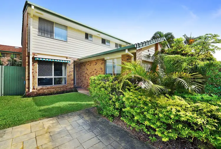 12-16 Bottlewood Court