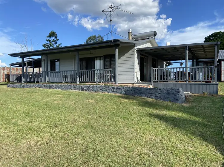 82 Cobby Rd, Nanango QLD 4615