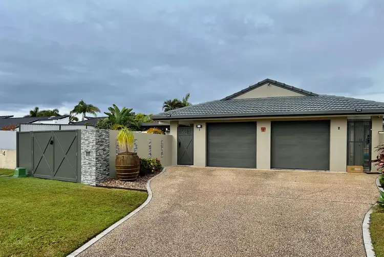 1/6 Samarai Ave, Runaway Bay QLD 4216