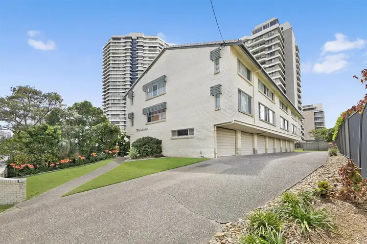 25 Pacific Street
