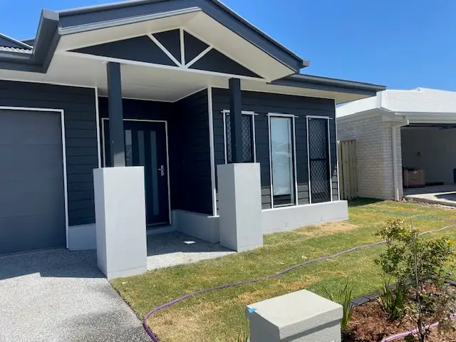 54 Edinburgh Cres, Gleneagle QLD 4285