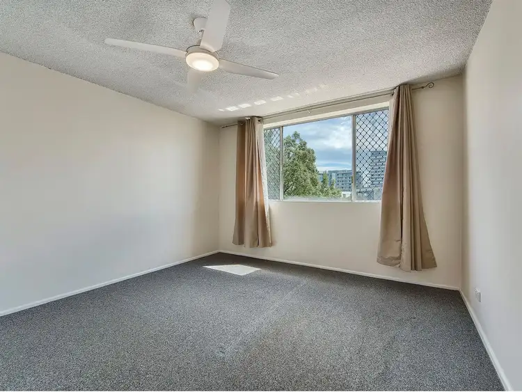 Sixth view of Homely unit listing, 2/207 Cavendish rd, Coorparoo QLD 4151
