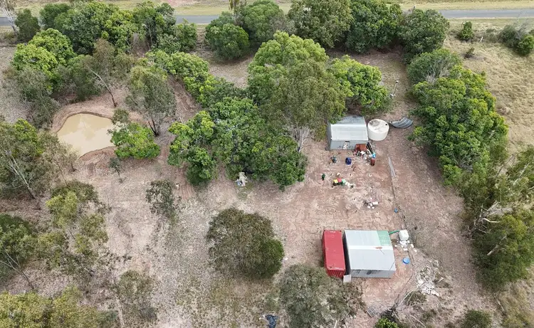 32 Faulkners Road