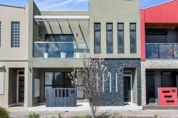11 Franklin Avenue