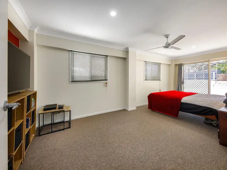 Sixth view of Homely house listing, 8 Eli Court, Hillcrest QLD 4118