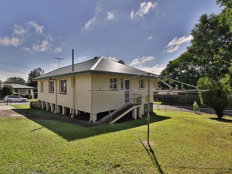 Main view of Homely house listing, 17 Amoria Street, Mansfield QLD 4122