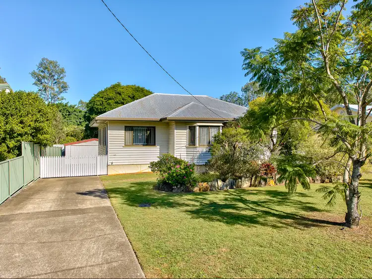 37 Bovey St, Coopers Plains QLD 4108