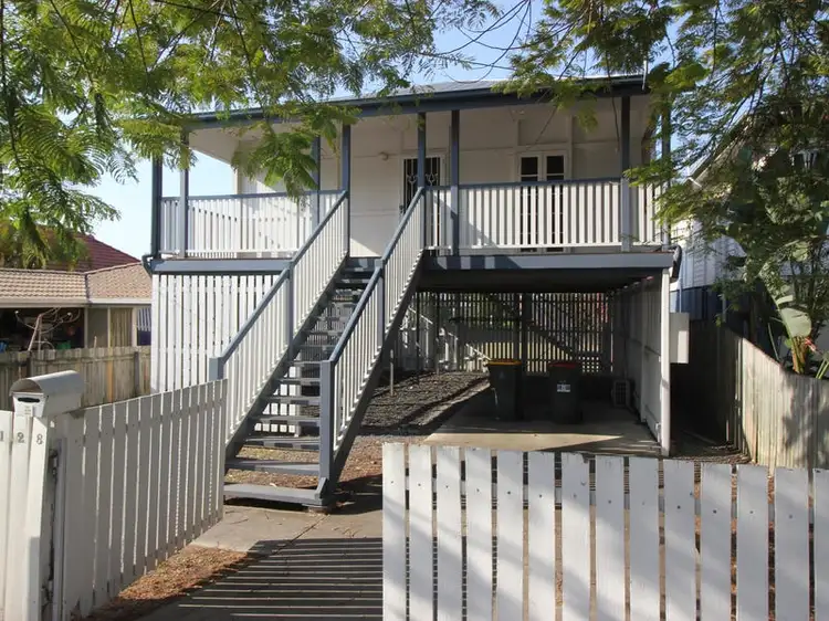 128 Lillian Avenue
