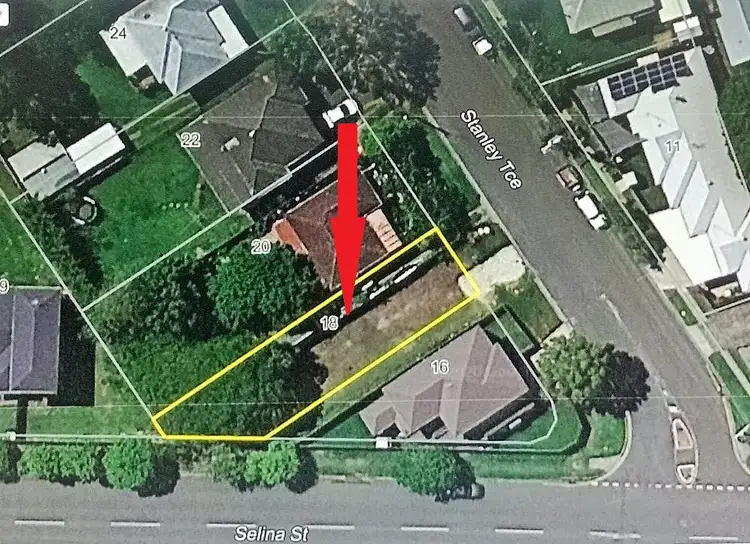 18 Stanley Terrace, Wynnum QLD 4178
